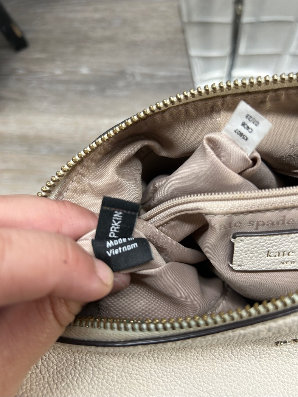 Kate spade crossbody - Picture 7 of 14